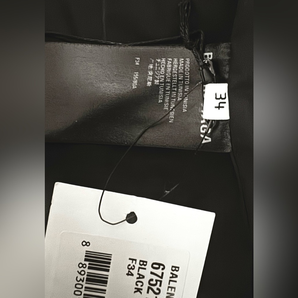 NEW WITH TAGS BALENCIAGA C SHAPED PUFFER Logo Black Sz 34 Curved Hem Jacket - Picture 10 of 14